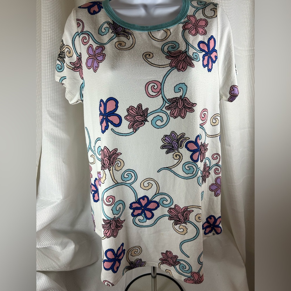 honey me short sleeve pull on shirt. Very soft floral, multicolor - Picture 1 of 3